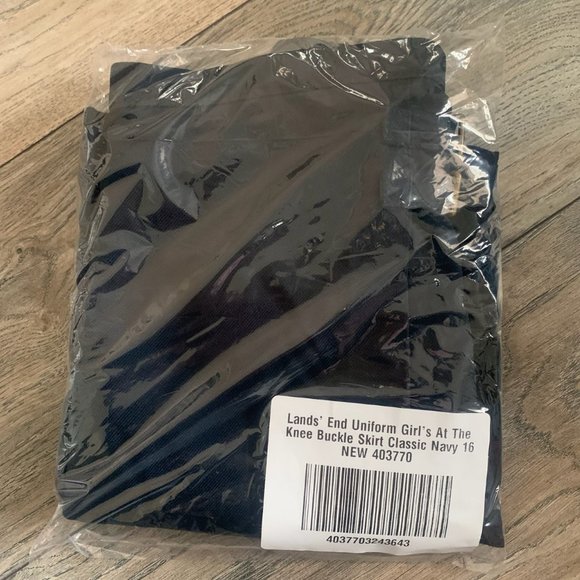 NWT LANDS' END UNIFORM GIRL'S AT THE KNEE BUCKLE SKIRT CLASSIC NAVY 14, 16 - Picture 6 of 11
